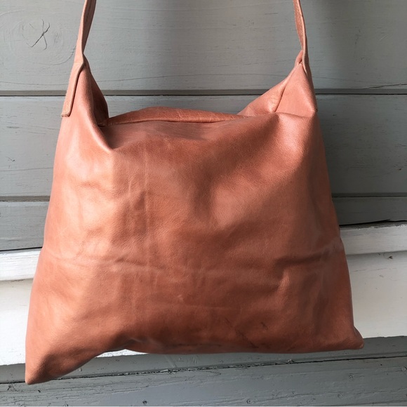 Two Hippies Leather Peach Bag. - Picture 6 of 14